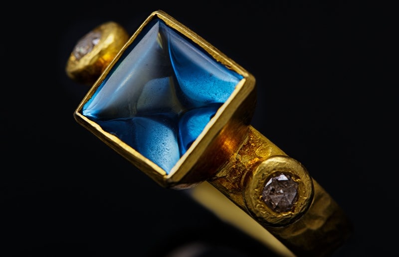 Norwegian Jewelry photography for jewellery designers and goldsmiths by Christian Sennesvik. Ring by Sophia Rose Jewellery in Oslo, Norway. 
