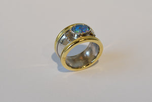 Expo Arte - White and Yellow Gold Ring with Gemstones. Rings - Norwegian Jewelry features artisan jewellery designers and goldsmiths from Norway. 