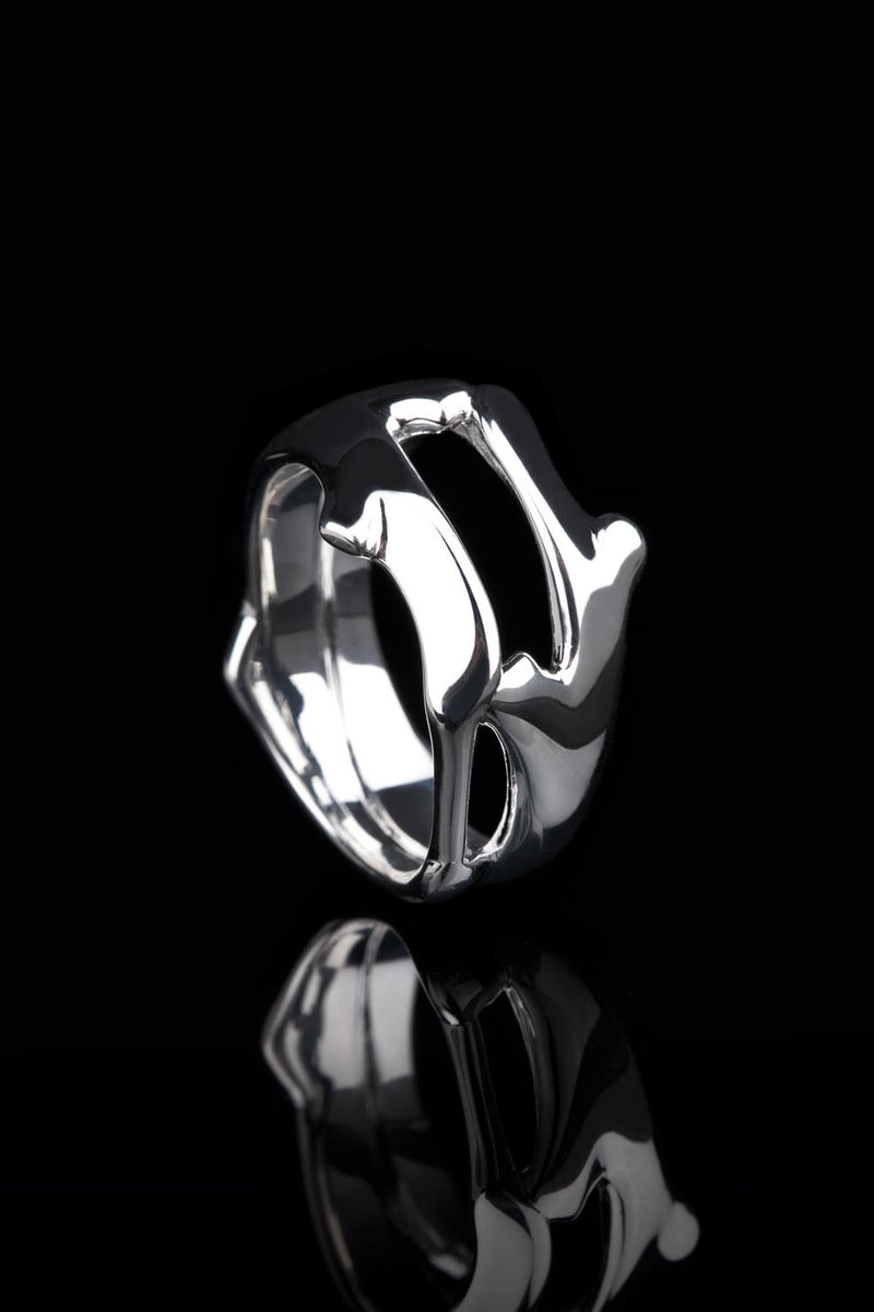 Double Branch Ring by Vido Jewels - a Norwegian jewelry designer and goldsmith in Oslo, Norway. 
