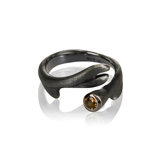 Root Ring by Vido Jewels - a Norwegian Jewelry designer located in Oslo, Norway. 