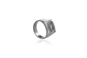 The Signet Ring by Vido jewels - a Norwegian jewelry designer and goldsmith in Oslo, Norway.